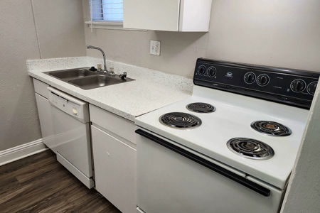 Tower Village gallery image 31